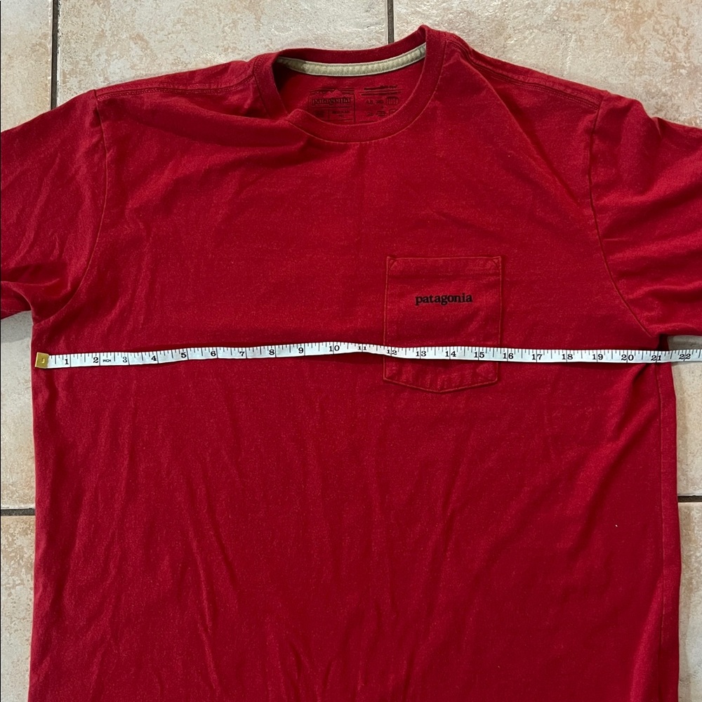 Patagonia Men's Classic Single Pocket Red Short Sleeve Tee,‎ Medium - Picture 5 of 8